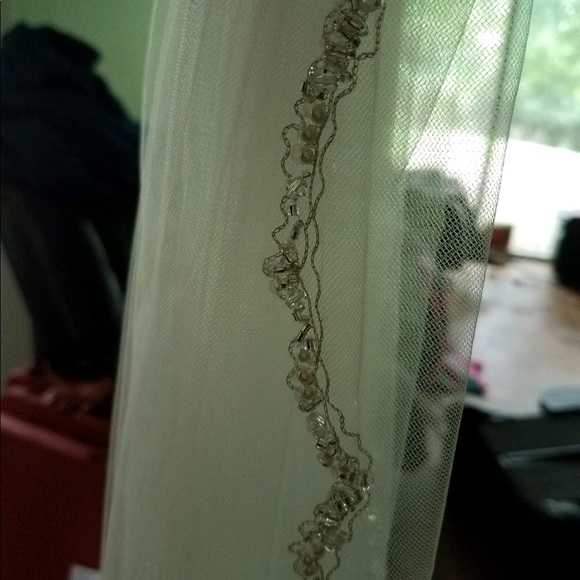 Allure Wedding Vail - Picture 5 of 5